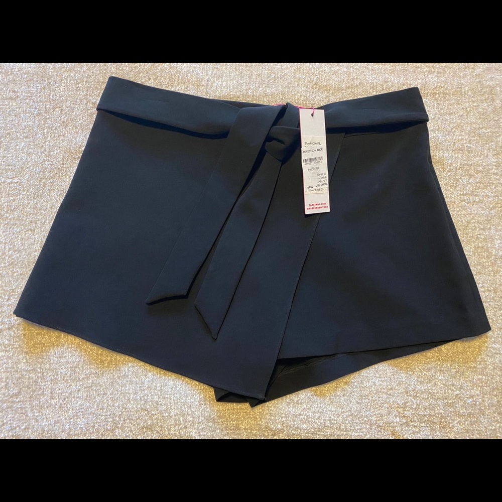 Parker black skort